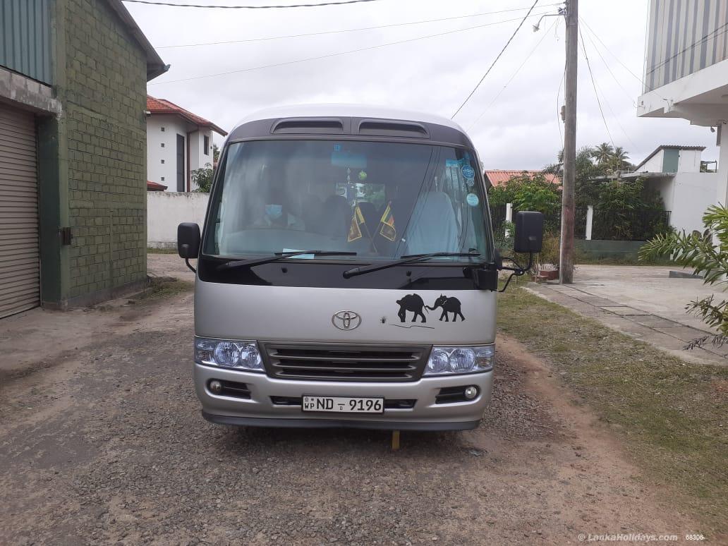 Ja-Ela Bus/Coach